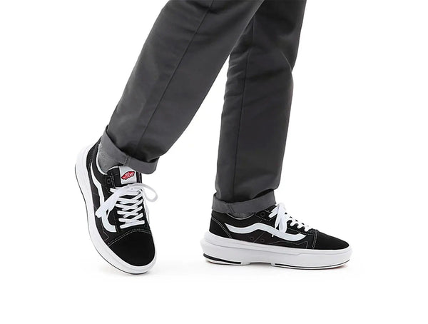 Zapatilla Vans Old Skool Overt Cc Mujer Negro